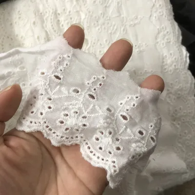 Ren viền thô thêu màu trắng loại đẹp 10 mét
