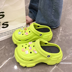 Xishop มาใหม่พร้อมจัดส่ง รองเท้าแตะแฟชั่นสำหรับผู้หญิง ทรงหัวโตพื้นนิ่มมีทั้งสายรัดส้นและกันลื่น แถมตัวติดลวดลายน่ารักที่เข้ากับรองเท้าสุดๆ