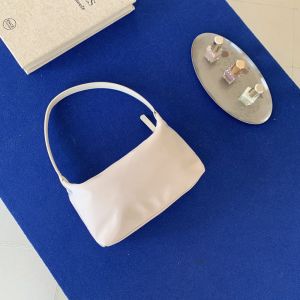 Túi Xách Nylon Phong Cách Hàn Quốc Thời Trang Túi Vuông Nhỏ Sức Chứa Lớn Nhẹ Túi Kẹp Nách Màu Trơn Mua Sắm2026