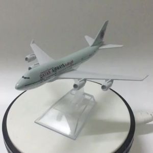 2024Free shipping Qatar Airways aeroplane model Boeing 747 airplane 16CM Metal alloy diecast 1:400 airplane model toy for children