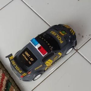 Mainan Mobil Polisi PJR PM Sabhara Bisa Berjalan Dengan Cara Di Gesek Panjang 22cm Lebar 9cm Tinggi 8cm Bahan Plastik Berkualitas SNI Merek RKC