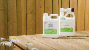 ชุดเติมสเปรย์กันยุง Wondercide - ขับเคลื่อนด้วยน้ำมันหอมระเหยธรรมชาติ - น้ำยาฆ่าแมลงและป้องกัน - การรักษาสนามหญ้าเพื่อควบคุมศัตรูพืช - ขนาด 32 ออนซ์พร้อมใช้และ 16 ออนซ์เข้มข้น