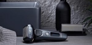 Panasonic ES-LV67-K751 Multi-Flex 5-Blade Rechargeable Shaver