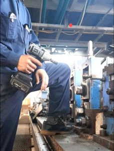 Bộ Cà Lê điện pin 21V Không chổi than hitachii (Bộ nguyên kiện)