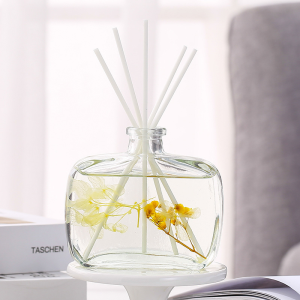 Diffuser กก ขวดใหญ่ 100ml น้ำมันหอมระเหยอโรมา ฟอกอากาศ น้ำหอม