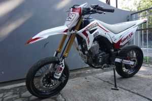 Decal Sticker - Stiker Dekal Honda CRF 150 L supermoto putih kombinasi merah candy D-I2-002