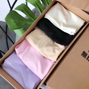 Set 5 quần lót su nữ không đường may thoải mái hoàn hảo cho ngày dài - Chất liệu su mềm mại không kích ứng - Đặc tính không xù lông không bai nhão - Quần lót su nữ chất lượng cao
