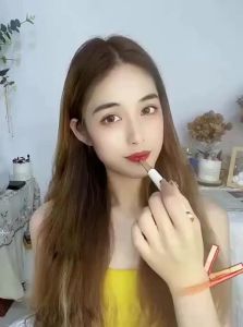 PLANTISM Moisturizing Nourishing Maternity Lipstick