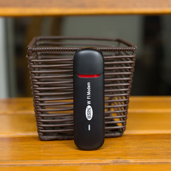 DCOM%203G,%20ph%C3%A1t%20Wifi%20t%E1%BB%AB%20sim%203G/4G%20HSPA%20d%C3%B9ng%20%C4%91%C6%B0%E1%BB%A3c%20%C4%91a%20m%E1%BA%A1ng,%20c%C3%B3%20khe%20%C4%91%E1%BB%8Dc%20th%E1%BA%BB%20nh%E1%BB%9B%20-%20Image%207