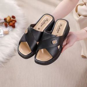 [Free Shipping] New high-heeled slippers for outdoor wear thick-soled wear-resistant non-slip womens sandals height-increasing simple and stylish slippers