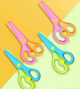 Mainan Gunting Plastik Anak Gunting Pengaman Kerajinan Tangan / Mainan Edukasi Anak Memotong Kertas