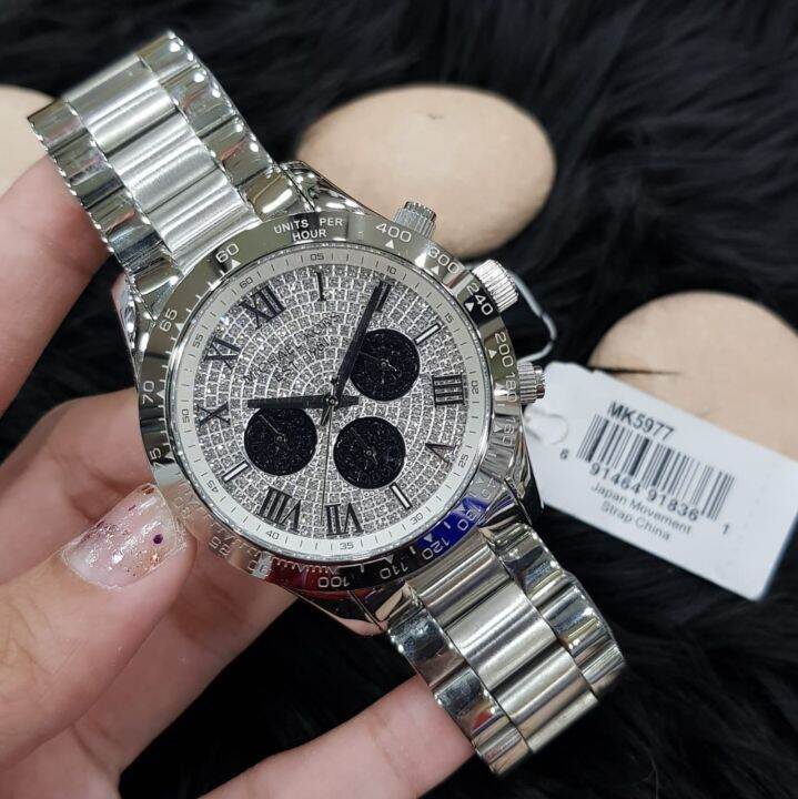 Michael kors silver diamond hot sale watch