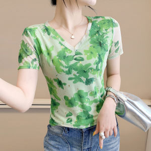 YIMEI European plus size womens fashionable hot stamping printed shirt womens short sleeved design V-neck T-shirt elastic mesh slim fit top