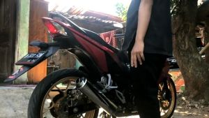 Knalpot Standar Racing CKD: Pilihan Terbaik untuk Motor Anda
