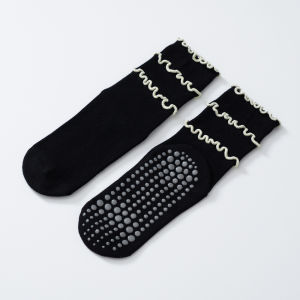 Cute sweet wave edge Yoga Pilates socks for women Non-slip floor sports Calf socks Fashion all-match trend socks