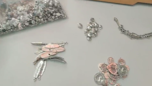 100Pieces Simple 2026 Year Number Charm Graduation Pendant For Unique And Gift Crafting Project Decoration