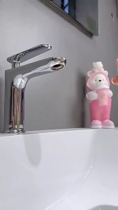 Phổ Vòi nước máy lọc nước 4 phun chức năng 360 độ xoay hai gói Bộ lọc thay thế cho sử dụng trong gia đình