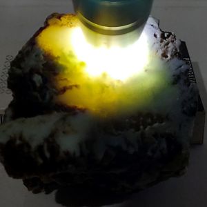 bahan batu bacan albino full kristal super HQ batu yg dikirim sesuai foto kode190