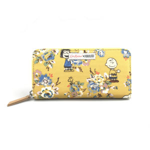 310Cath Kidston x Peanuts Special Edition Continental Zip Wallet Water Resistant Matt Oilcloth Long Zipped Purse Snoopy Kingswood Rose Pattern Mustard Yellow Color