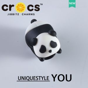 jibbitz cross แท้ charms 3D แพนด้า รองเท้าหัวเข็มขัด น่ารัก แพนด้า อุปกรณ์รองเท้า