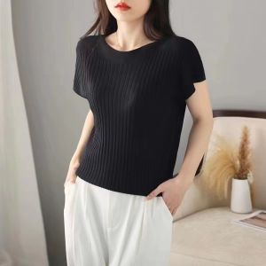 เสื้อไหมพรมคอกลมแขนกุด ผ้ายืดได้เยอะ