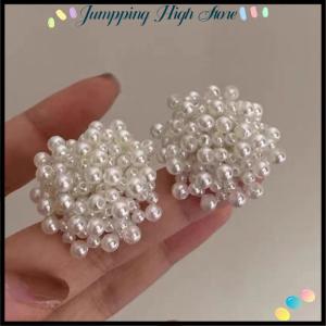 【Jumpping】 ต่างหูเม็ดเดี่ยวรูปดอกไม้มุกสีขาวอ่อนโยนคลิปหูความรู้สึกระดับสูงสำหรับผู้หญิงอารมณ์งานแต่งงานเครื่องประดับของขวัญเครื่องประดับ