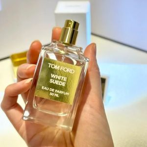 แท้ ทอม ฟอร์ด น้ำหอม White Suede EDP Perfume 50ml ไวท์ซูเอด ผู้ชาย สุภาพสตรี น้ำหอม กลิ่นหอมสดชื่น กลิ่นหอมติดทนนาน