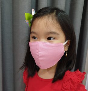 1 Lusin Masker Kain Anak Tiga Lapis Kain