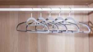 Flocking clothes hanger non-slip clothes drying rack high-end clothes hanger
