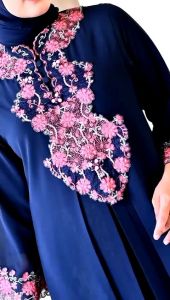 Model Baju Blouse Wanita Elegan & Modern