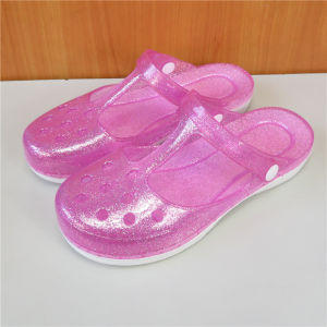[Free Shipping] Summer Sandals For Women Closed-Toe Thick-Soled Beach Shoes Summer Seaside Hollow-Out Clogs Thickened Soft-Soled Slippers