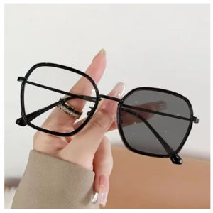Kacamata lensa photocromic anti radiasi wanita kacamata Photochromic bingkai Kotak Titanium Anti UV 2 In 1 fotocromic