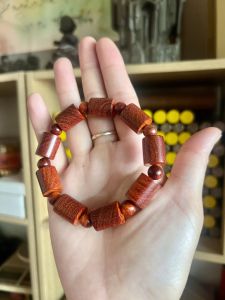 Vòng Gỗ cao cấp Tử Đàn Ấn 12li đốt trúc Kim Sa Nhiều Sao - May Mắn - Bình An