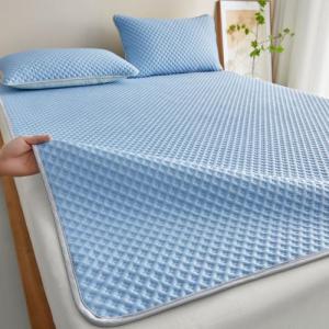 Summer Cooling Mattress Sleeping Bed Mat Ice Silk Washable Mattresses Breathable Skin-friendly High-quality Comfortable Lightweight