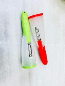 Pengupas Buah Pengupas Kulit Fruit Peeler Vegetable Peeler Food Vegetable Sharpener with Transparent Trash