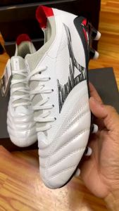 ใหม่มาเพิ่มเติมอีก จัดเลยรองเท้าสตั๊ดMizuno" งาน made in Japanสินค้าใช้เวลาเดินทาง 2-3วัน" ไซส์38-45  พร้อมกล่องมีบริการเก็บเงินปลายทาง