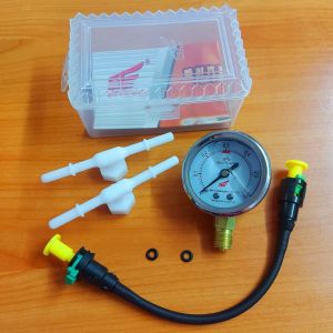 ชูดวัดแรงดันเดียวกัน 6บาร์. ชูดวัดแรงดันน้ำมันปั้มติ๋ก (ครบชูด) รถมอเตอร์ไซค์ แกนข้อต่อพลาสติก (วัดได้สูงสูง 6บาร์)