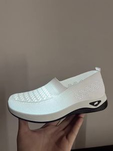 New Hollow Breathable Slip-On WomenS Shoes Elastic Comfortable WomenS Shoes Non-Slip Thick-Soled Casual Shoes For Middle-Aged And Elderly