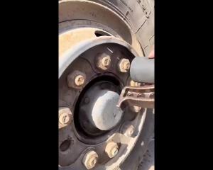 Praktikal na 7-Pc Heavy-Duty Tool Set Para sa Pagtanggal ng Lug Nut – Kasama ang Sockets at Wrench Para sa Mabilis at Di Masakit sa Kamay na Pagpalit ng Gulong ng Kotse at Truck