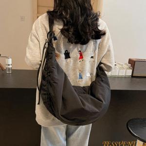 Elegant Pleated Shoulder Bag for Women Crossbody Purse for Various Occasion F42A2026