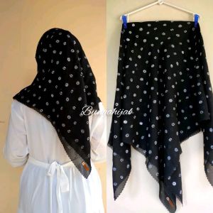 Segi Empat Polkadot Voal Super Premium