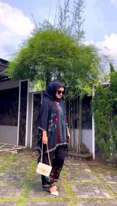 One Set Lowo Handmade Cap Multi Collor