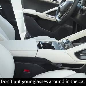 Car-mounted eyeglass case multi-functional car sunglasses holder in-car eye case creative car sunshade storage clip