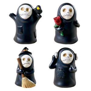 Halloween Ghostly Figurines Scary Resins Ghostly Statues Skull Ghostly Ornament for Indoor Porch Halloween Decorations