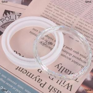 [COD] fjdse แม่พิมพ์ซิลิโคนกำไลข้อมือ1ชิ้นแม่พิมพ์ซิลิโคนทรงกลมสำหรับเครื่องประดับ DIY สร้อยข้อมือรูปสี่เหลี่ยมขนมเปียกปูนทำจากเรซินรูปดอกไม้แห้งเครื่องมือหล่อโมเดล