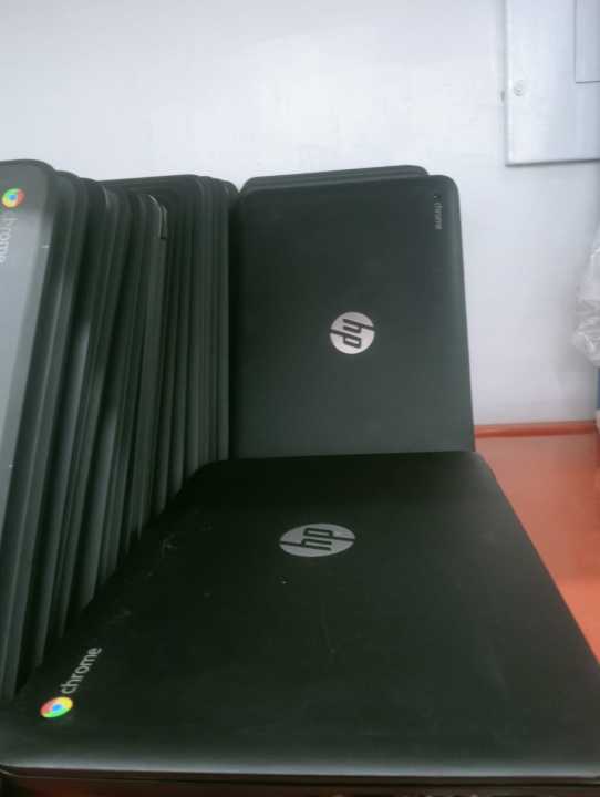 HP%20Chromebook%2014%20G3%20Intel%20Celeron%204%20GB%2016%20GB%20SSD%20WiFi%20HDMI%20webcam%20caricabatterier%20%5BREFURBISHED%5D%20window's%2010%20pro%20with%20battery%20and%20charger%20-%20Image%204