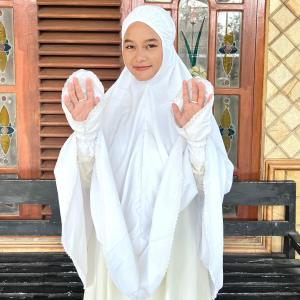 Bergo hijab kerudung umroh dan haji bersaku resleting bahan katun / perlengkapan haji dan umroh