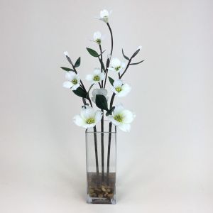 แจกันดอกไม้ประดิษฐ์ ดอกdogwoodจัดในแจกันแก้ว ดอกไม้ปลอมพร้อมแจกัน