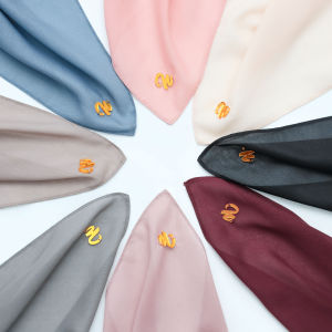 (10 PCS )PAKET HEMAT KERUDUNG SEGI EMPAT POLOS// VOAL PREMIUM // HIJAB SEGI EMPAT POLOS