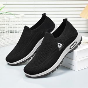 Korean Black Slip On Shoes For Men Flat Rubber Shoes Casual Walking Shoes Low Cut Sneaker For Men